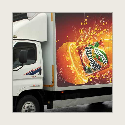 Реклама на автотранспорте напитка «Tymbark»