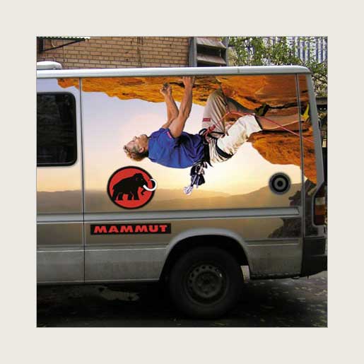 Реклама на автотранспорте для компании «Mammut»